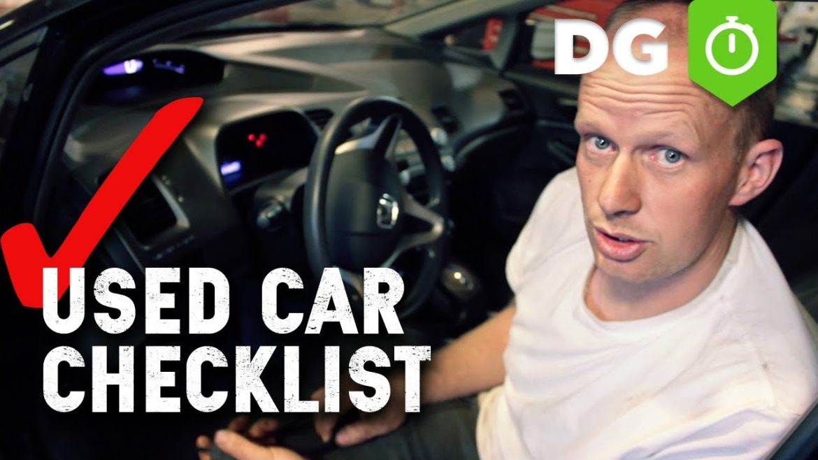 Guide essentiel : 12 vérifications incontournables avant d&rsquo;acheter une voiture d&rsquo;occasion