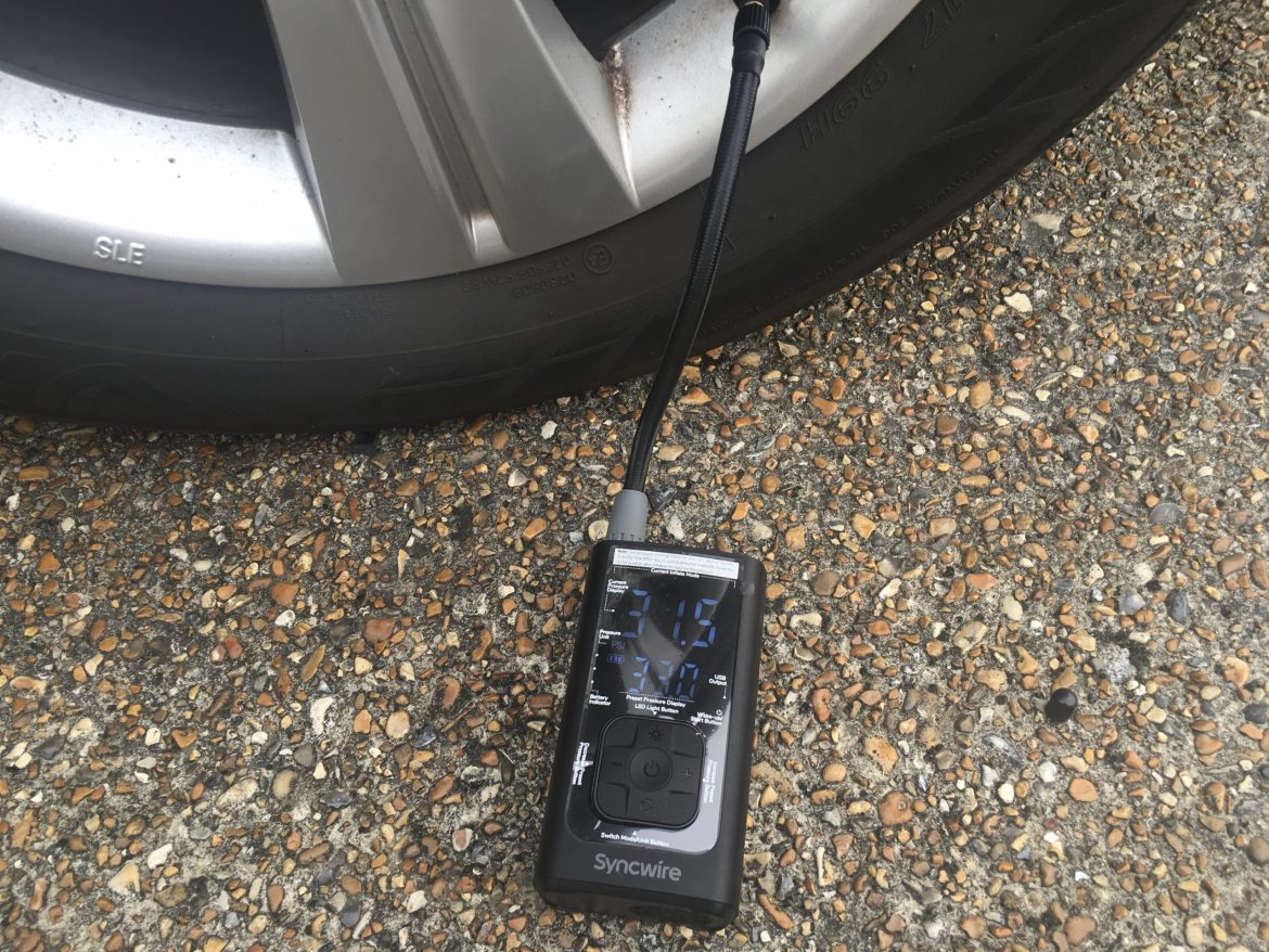 Vous ne devinerez jamais pourquoi cet accessoire automobile est un must ! 🚗💨✨