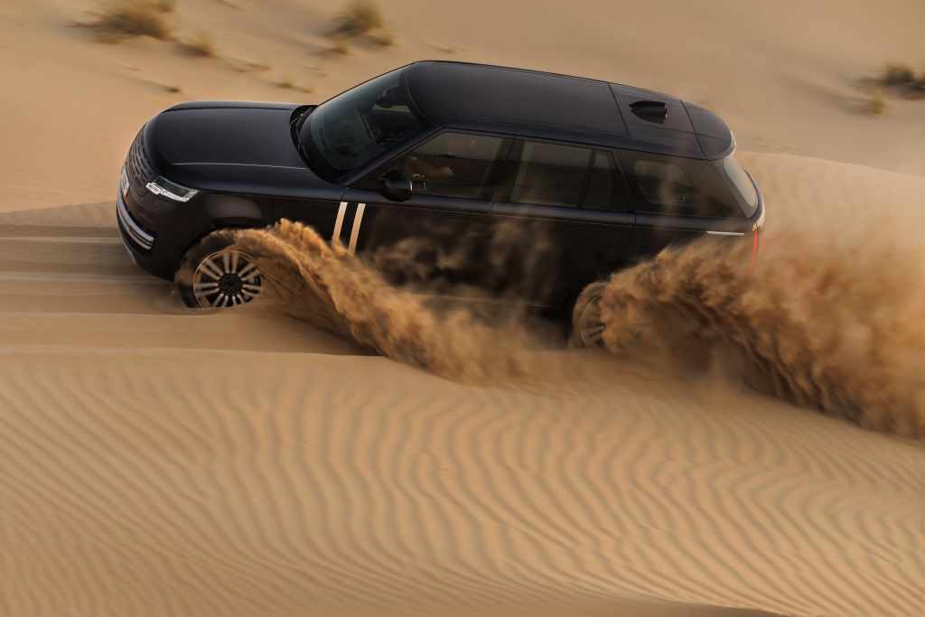 Ce que le désert révèle sur la nouvelle aventure électrique de Range Rover 🌵⚡